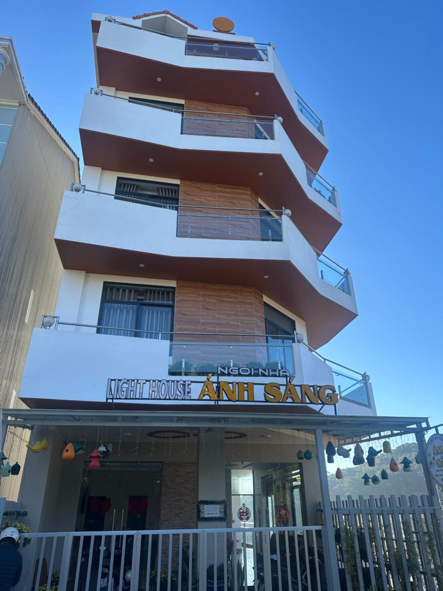 Hotel Khach San Anh Sang - Light House Dalat Exteriér fotografie