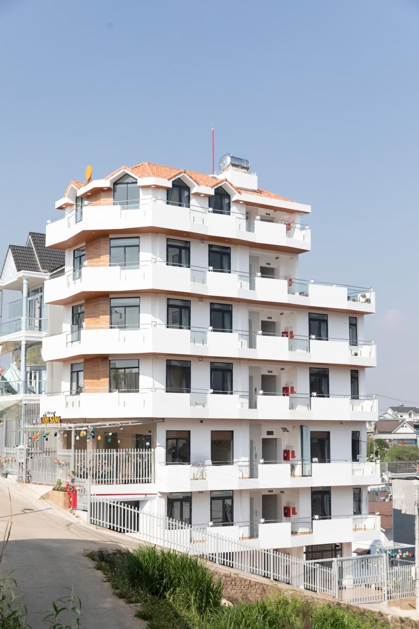 Hotel Khach San Anh Sang - Light House Dalat Exteriér fotografie